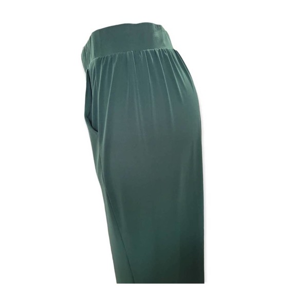 TORRID Crop Pull-on Wide Leg Studio Knit Mid-Rise Pant Green Size 2x - Picture 6 of 16